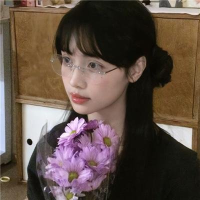 雾中的女孩